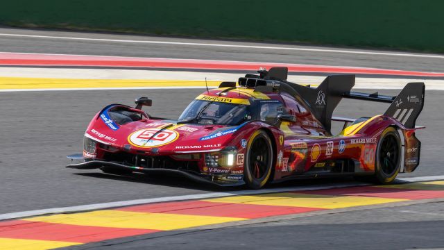 信頼への信頼 Ferrari - WEC unveils 51 and 50 numbers 499P of livery 2025 アクセサリー